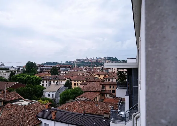 アパート Enzina's ベルガモ