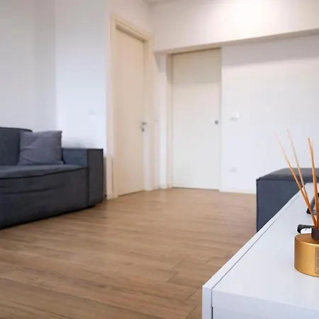 Enzina's Apartment *